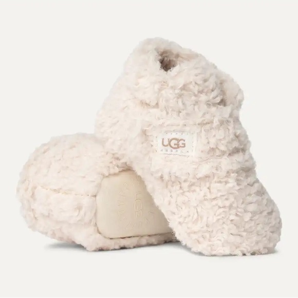 UGG Other - NWT UGG Baby Bixbee Booties- Natural Curly Faux Fur/ Size 0/1 (0-6M)